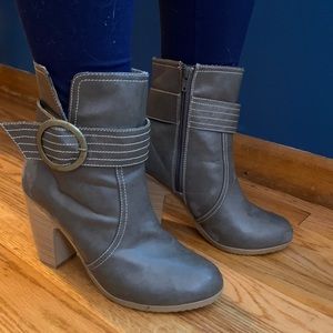 American Eagle Heeled Boots